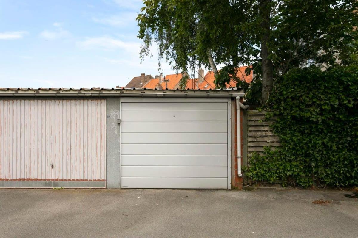 Eighties Modernist Design House With Garden Near The Beach Ostend Exterior photo